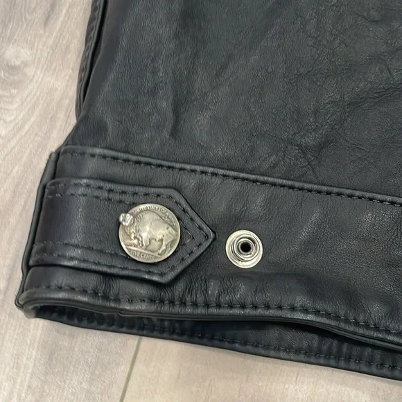NWT Men’s Black Genuine Leather Vest, size 50